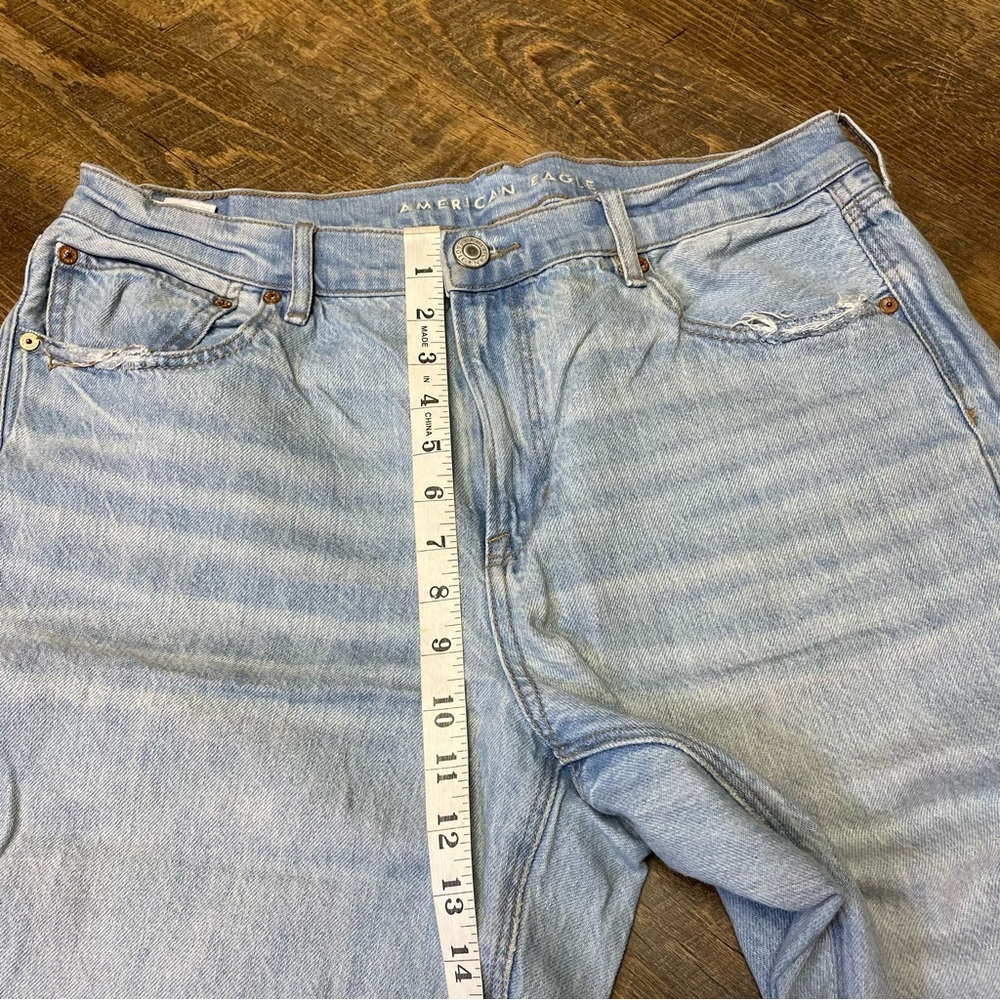 American Eagle Distressed 90s Straight Denim Jeans Womens 16 Destroyed Ripped - Picture 3 of 10